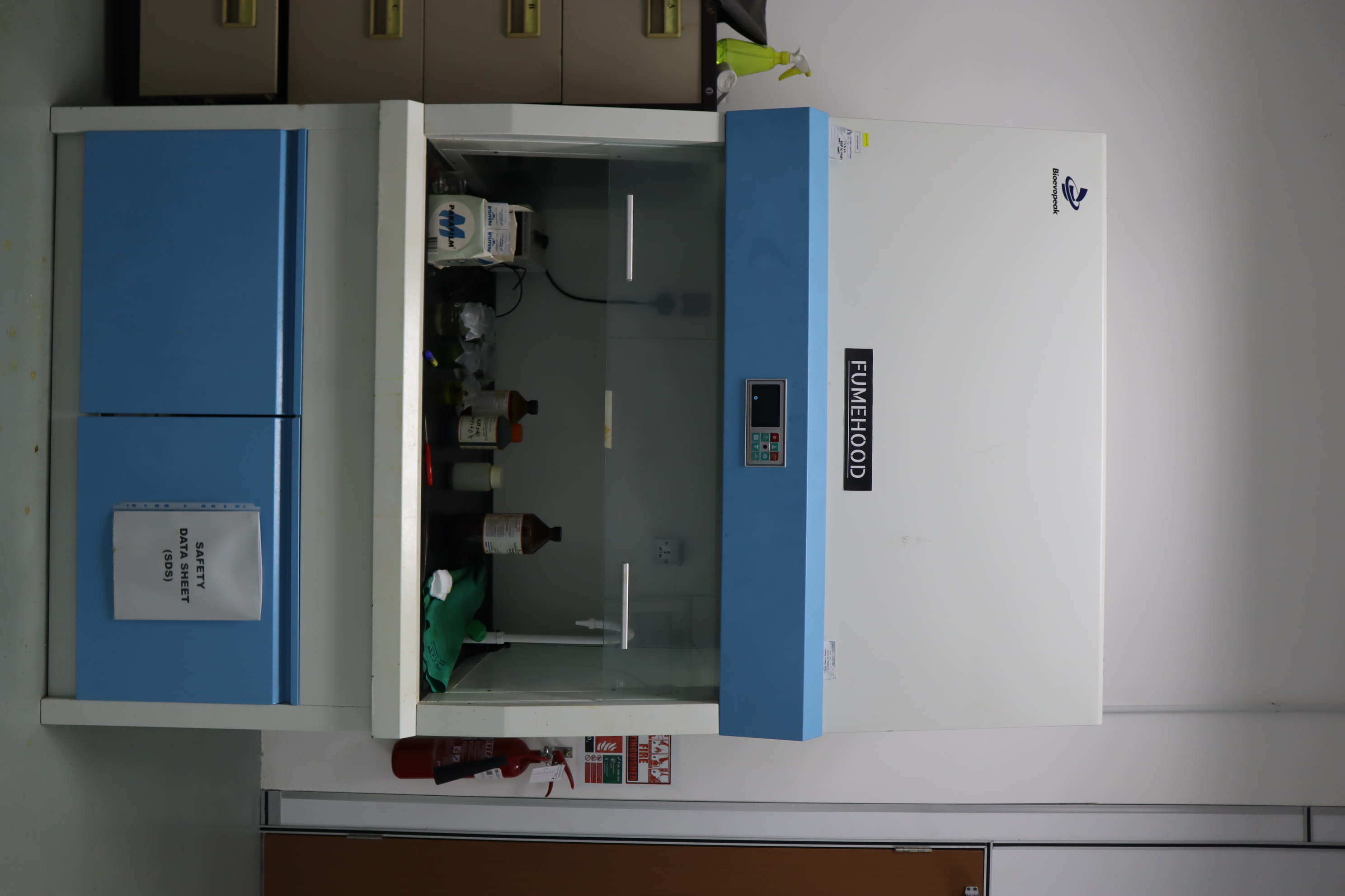 FUMEHOOD